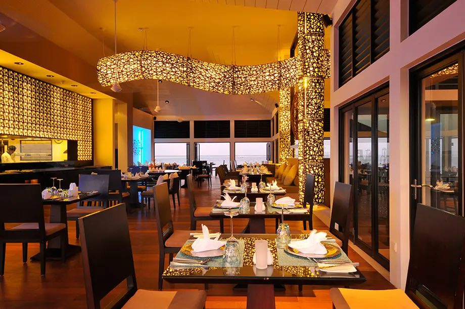 Azzurro Restaurant and Bar at Angsana Velavaru thumbnail 2